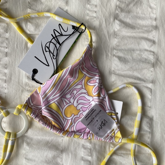 VDM Kaleidoscope swimsuit ziggy top and bottom NWT - Picture 7 of 8